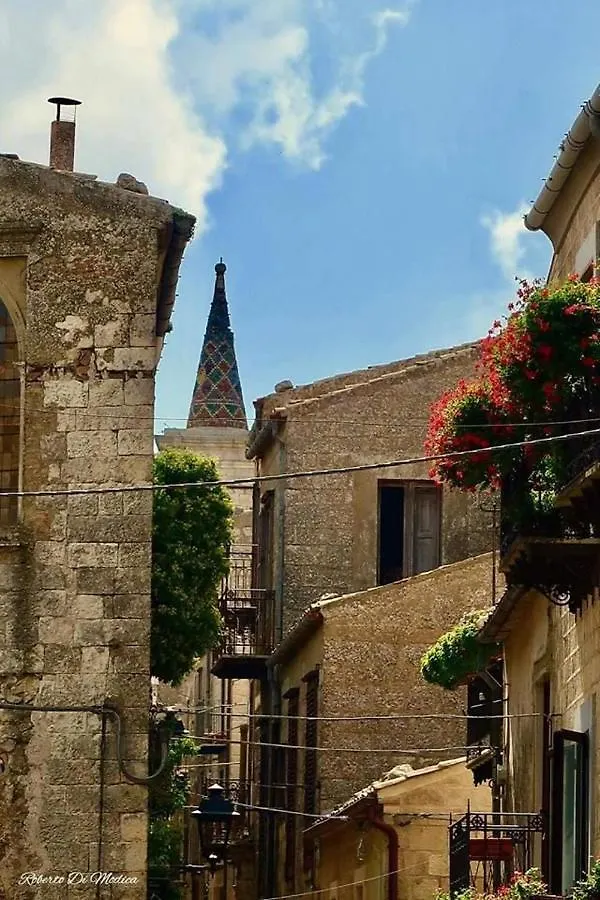 Romantico Chalet in pietra da mille e una notte Petralia Soprana
