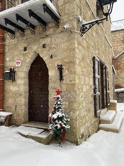 Casa vacanze Romantico Chalet in pietra da mille e una notte Petralia Soprana