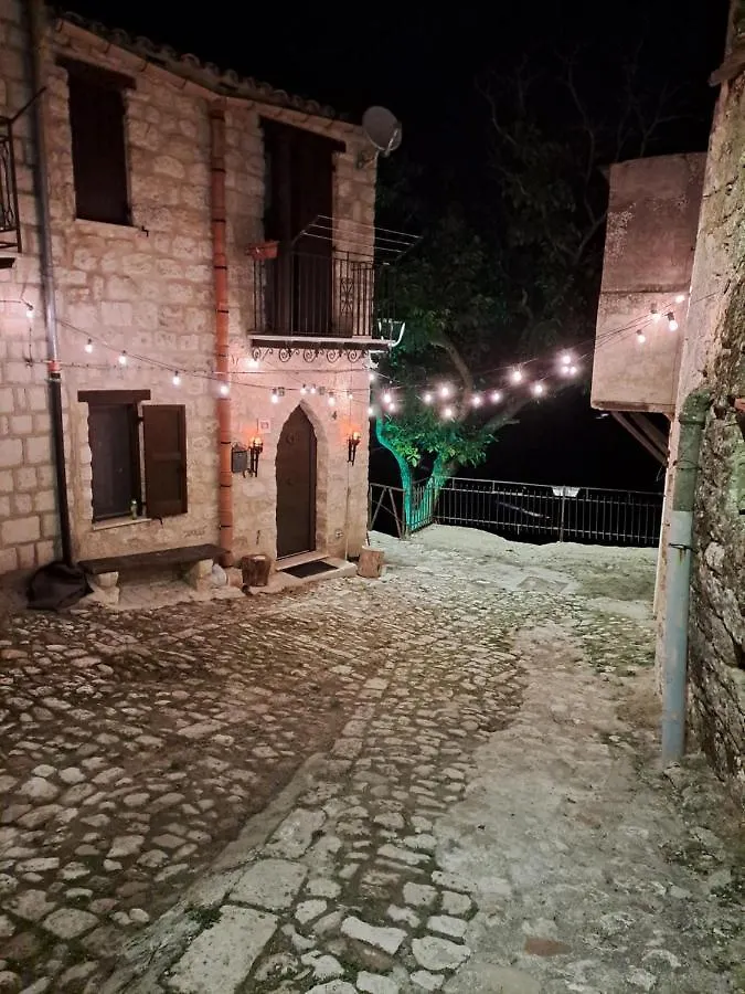 Romantico Chalet in pietra da mille e una notte Petralia Soprana